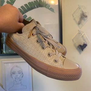 🍂Converse all star crocodile pattern. 🍁